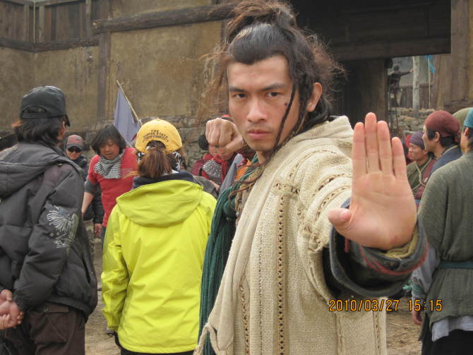 谢彰在新版《水浒传》饰演小霸王周通 谢彰在新版《水浒传》饰演小霸王周通