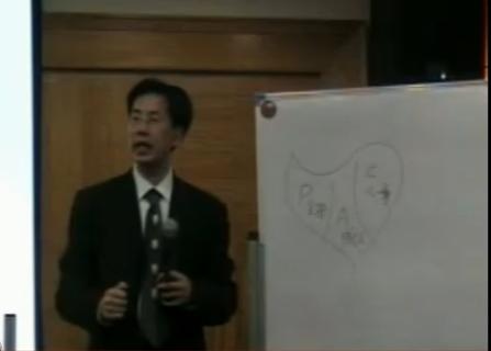谢玉雄在演讲 谢玉雄在演讲