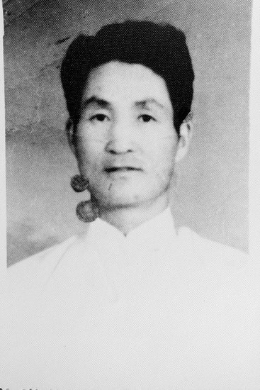 杨伟名