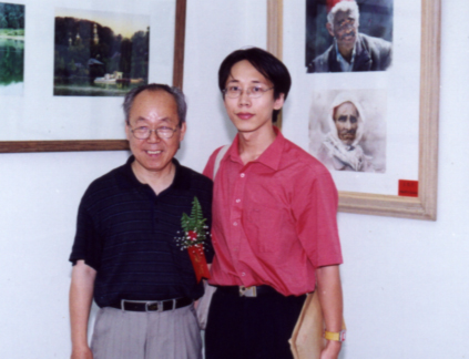 可可和着名水彩画家关维兴合影 可可和着名水彩画家关维兴合影