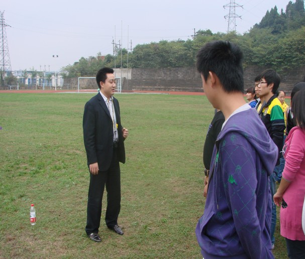 范李明老师 范李明老师