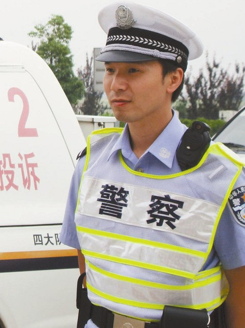 吴连表
