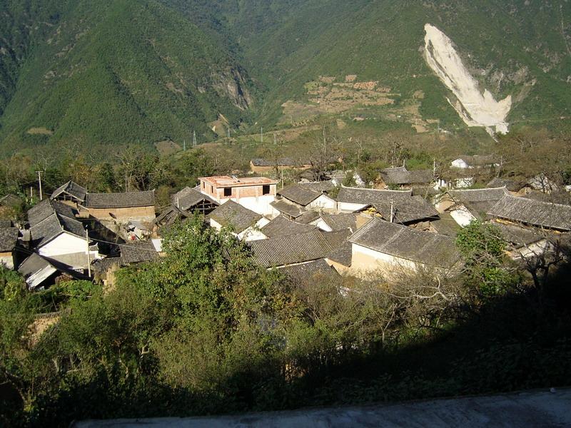 红岩自然村(高田乡新华村民委员会下辖自然村)