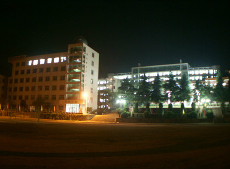 校园夜景 校园夜景